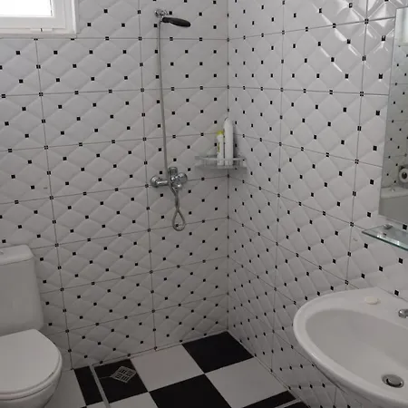 Roxhela Rooms 3*